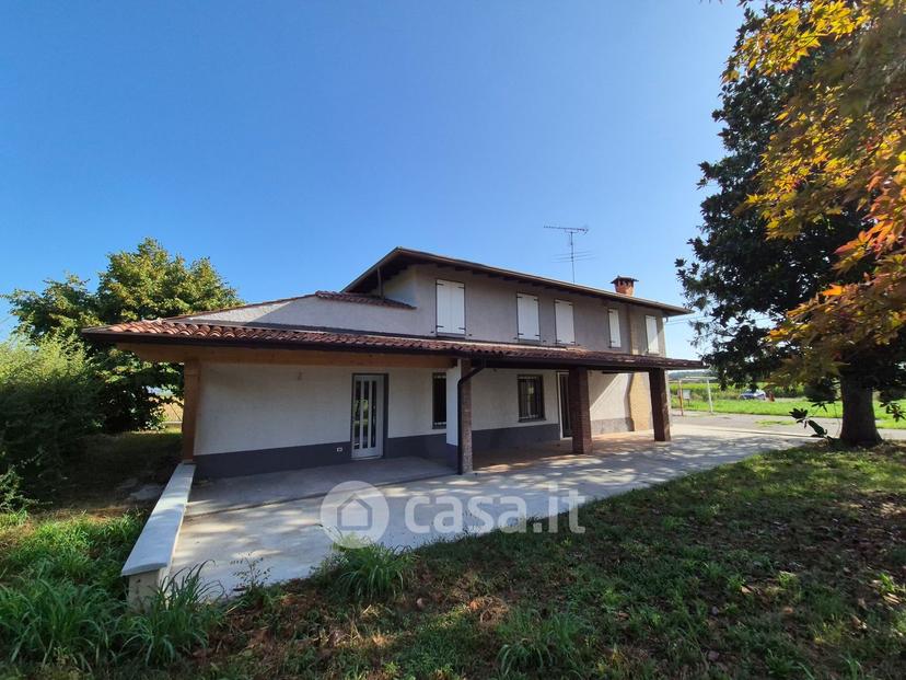 Villa in Via Bredazzane — foto 14 di 26