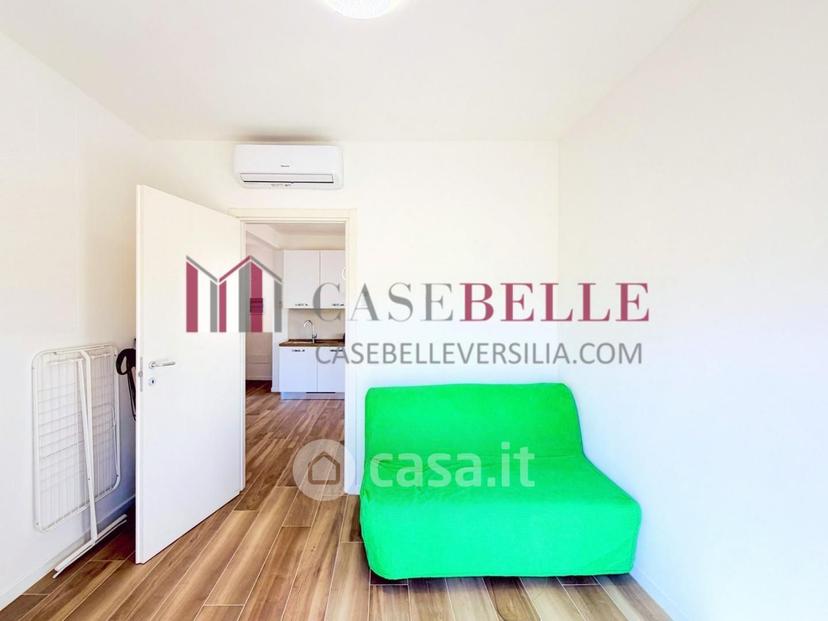 Trilocale in Via Umberto Giordano 55041 — foto 27 di 33