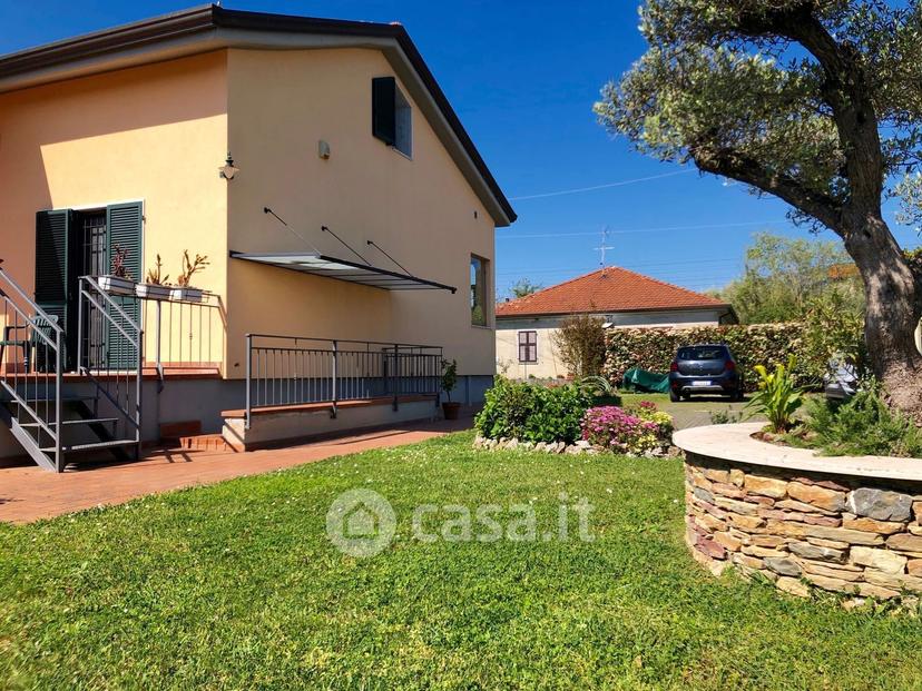 Villa in Via Nerchia — foto 9 di 20