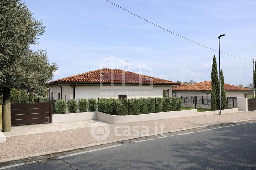 Villa in Via Roma 114 — foto 3 di 19