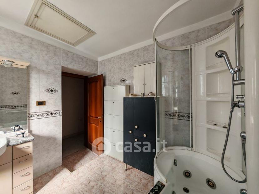 Quadrilocale in Via Generale Pasquale Tenga 33 — foto 5 di 42