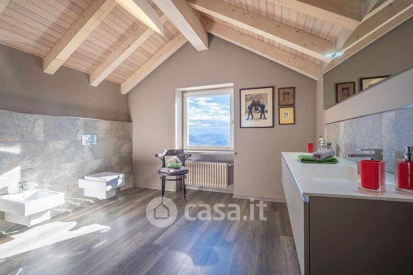 Villa in Via Adua 5 — foto 17 di 31