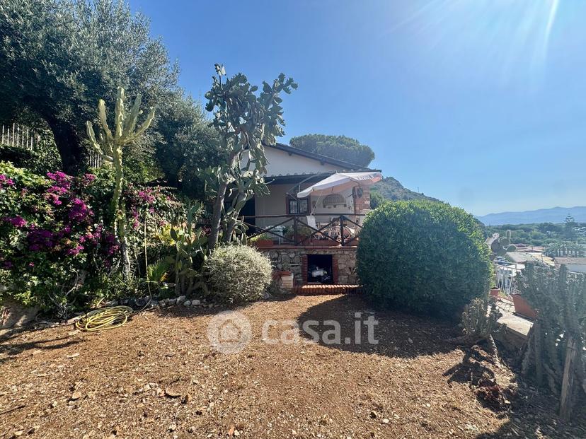 Villa in Via Appia 104 /200 — foto 63 di 136
