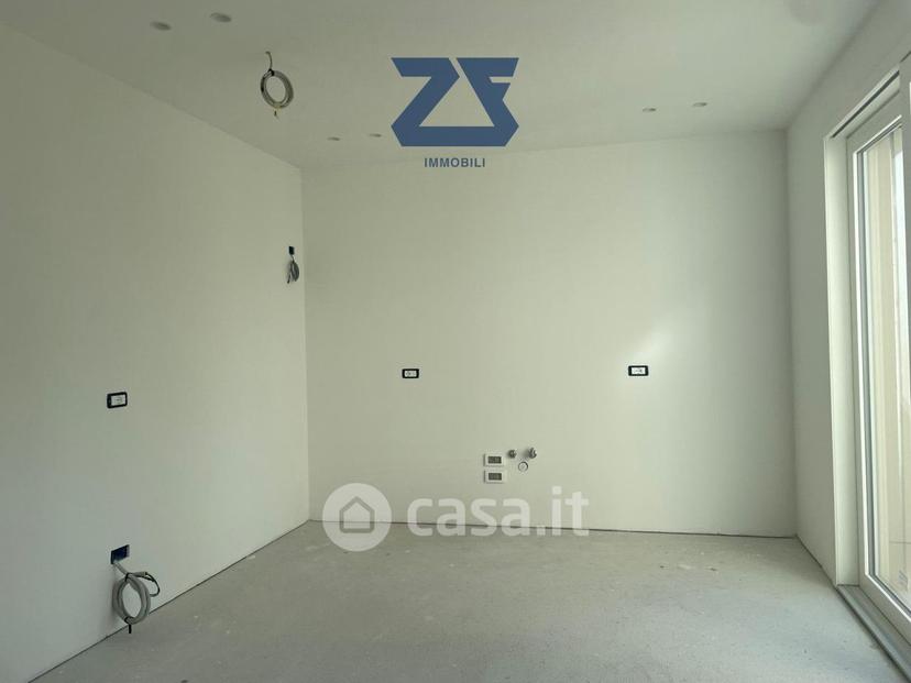 Trilocale in Via San Pio X — foto 22 di 35