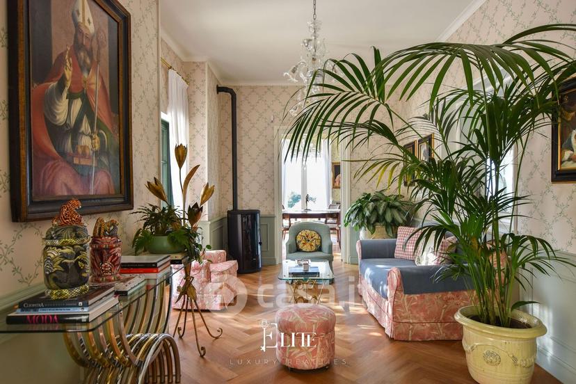 Villa in Via XX Settembre — foto 45 di 50