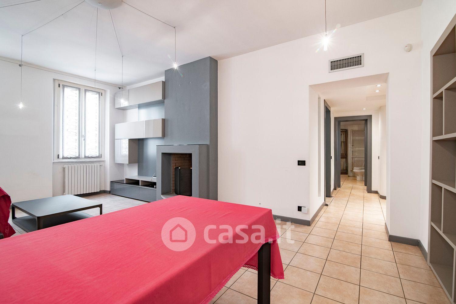 Trilocale in Via Volturno 17