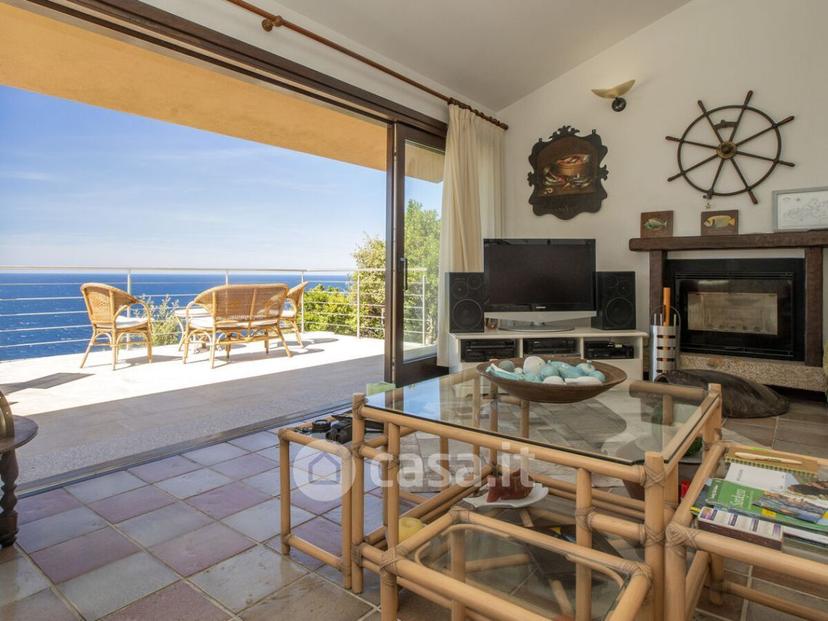 Villa in Località Costa Paradiso — foto 37 di 49