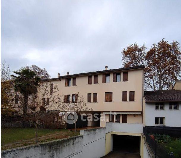 Trilocale in Via Moretti 2 — foto 4 di 6