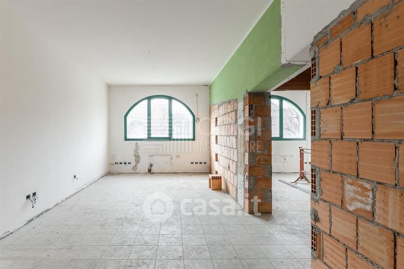 Trilocale in Via Carlo Cattaneo 2 — foto 5 di 18