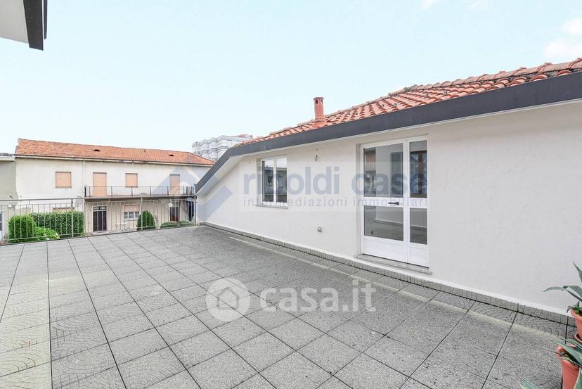 Villa in Via Lombardia — foto 27 di 36