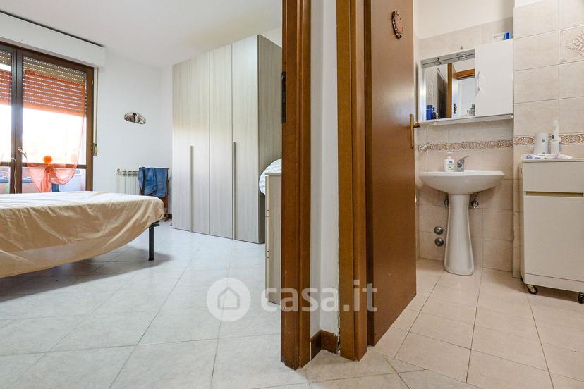 Bilocale in Via Ortona de' Marsi — foto 24 di 36