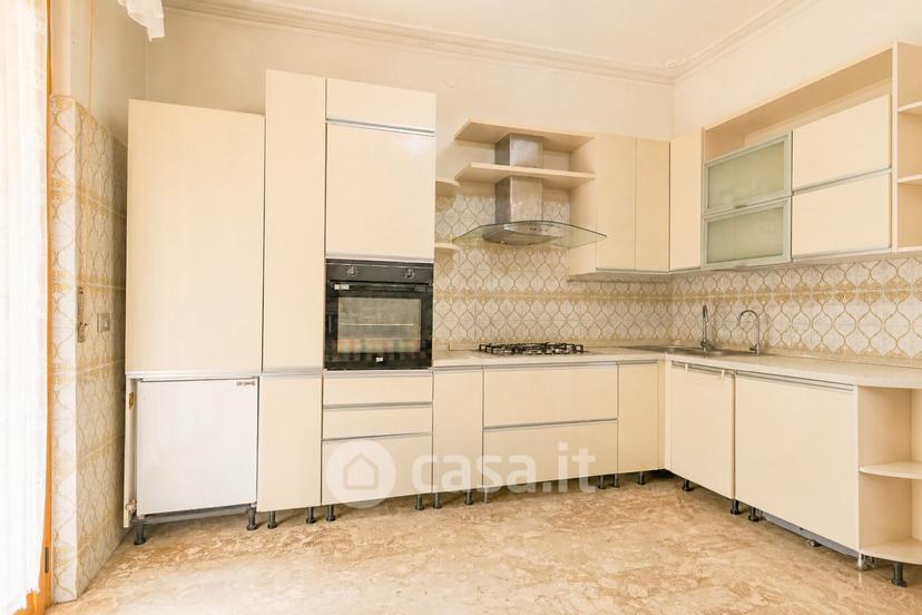 Villa in Via Tiziano 6 — foto 26 di 55
