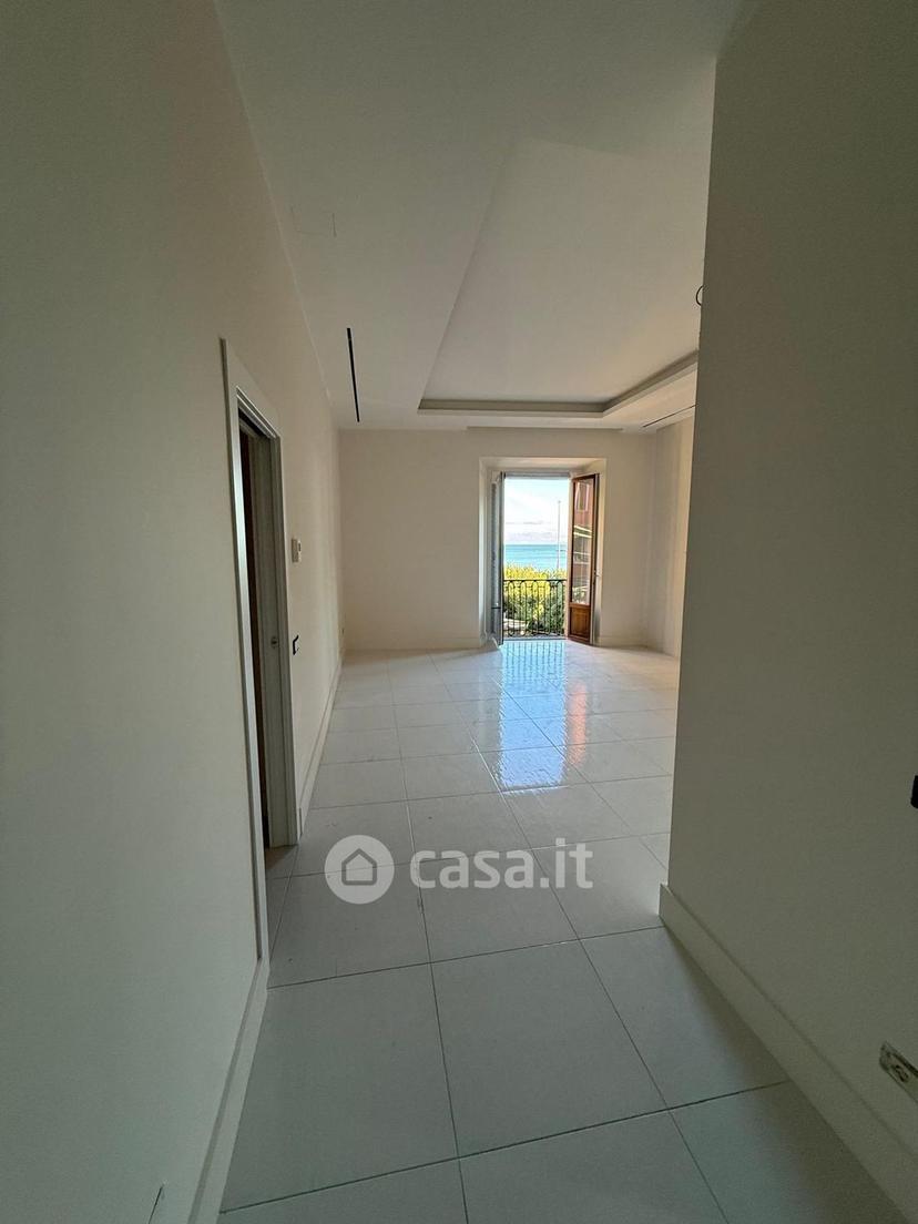 Trilocale in Via Tullia 19 — foto 7 di 26
