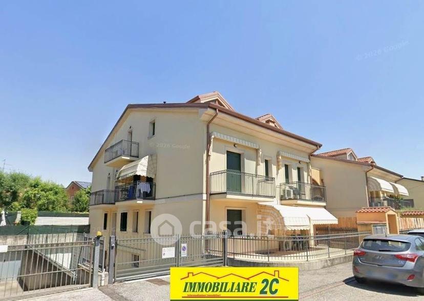 Quadrilocale in Via Bortolazzi 12 — foto 45 di 52