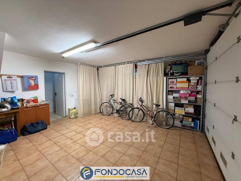 Trilocale in Via Europa — foto 25 di 25