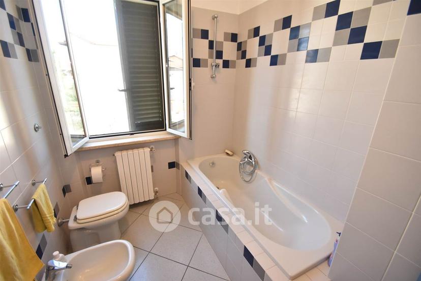 Quadrilocale in Via degli Olmi 6 — foto 4 di 31
