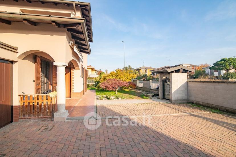 Villa in Via Bruno Buozzi — foto 16 di 42