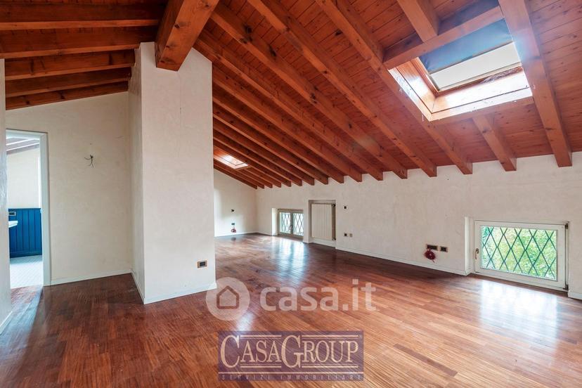 Villa in Via Enrico Fermi — foto 6 di 31