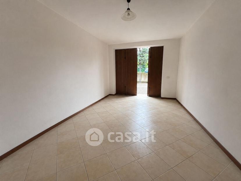 Bilocale in Via Selice 29 M — foto 14 di 23