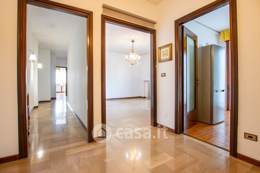 Quadrilocale in Via Corno d'Aquilio 15 — foto 30 di 44
