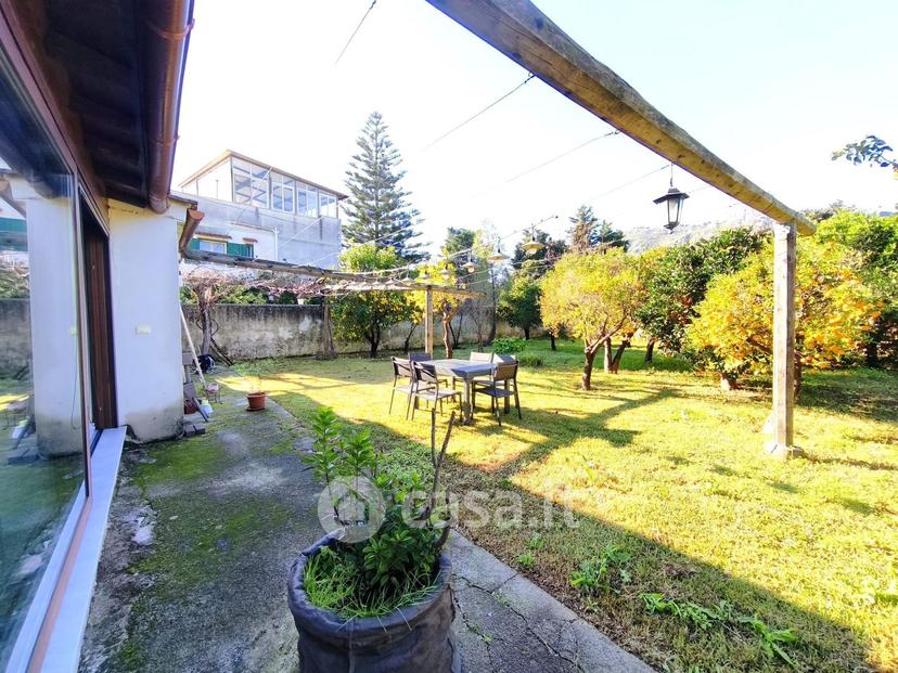 Villa in Vicolo Zappa Sarcano — foto 12 di 36