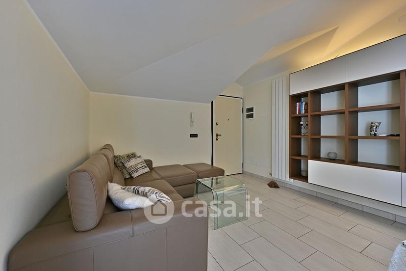 Trilocale in Via Indro Montanelli — foto 14 di 31