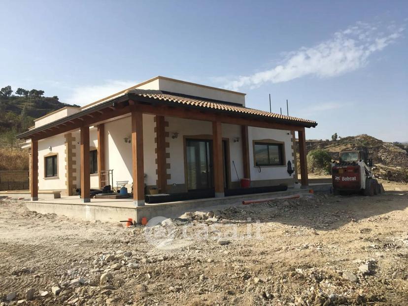 Villa in Via Don Luigi Sturzo — foto 11 di 24