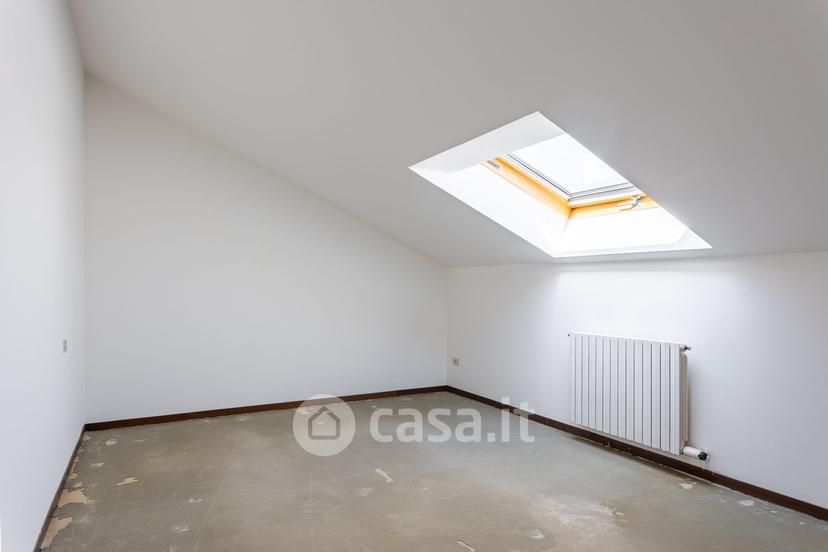 Trilocale in Via Ugo Foscolo 12 — foto 39 di 41
