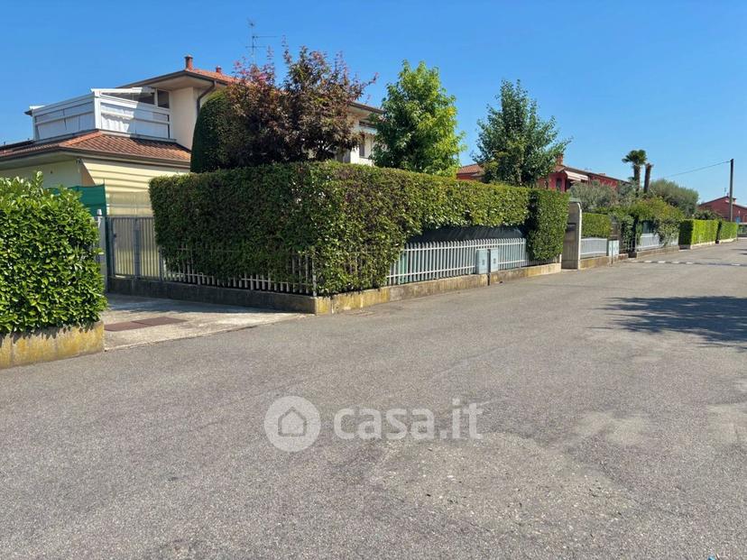 Trilocale in Via Papa Giovanni XXIII 14 — foto 27 di 47