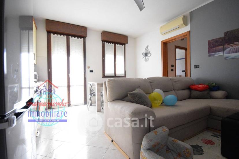 Quadrilocale in Via della Costituzione 36 — foto 10 di 25