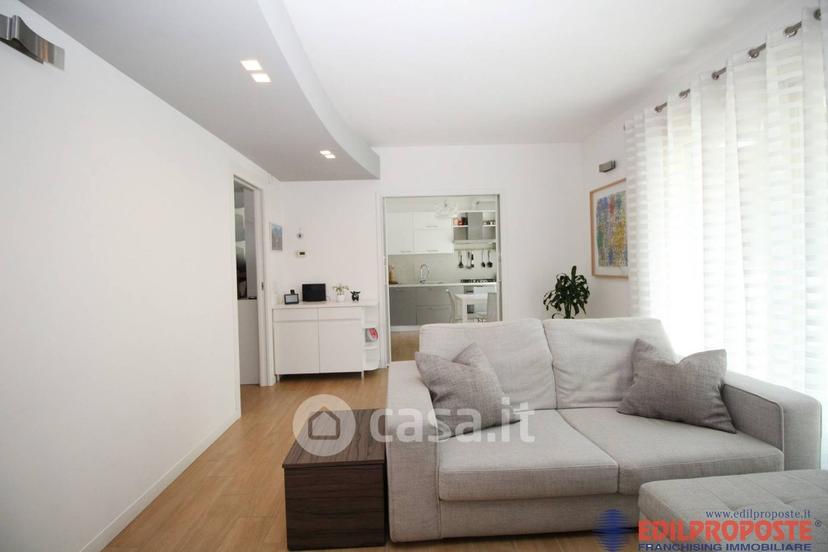 Trilocale in Via Pietro Maroncelli 26