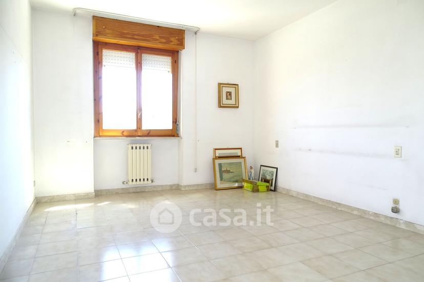 Quadrilocale in Via Pietro Nenni 6 — foto 7 di 36