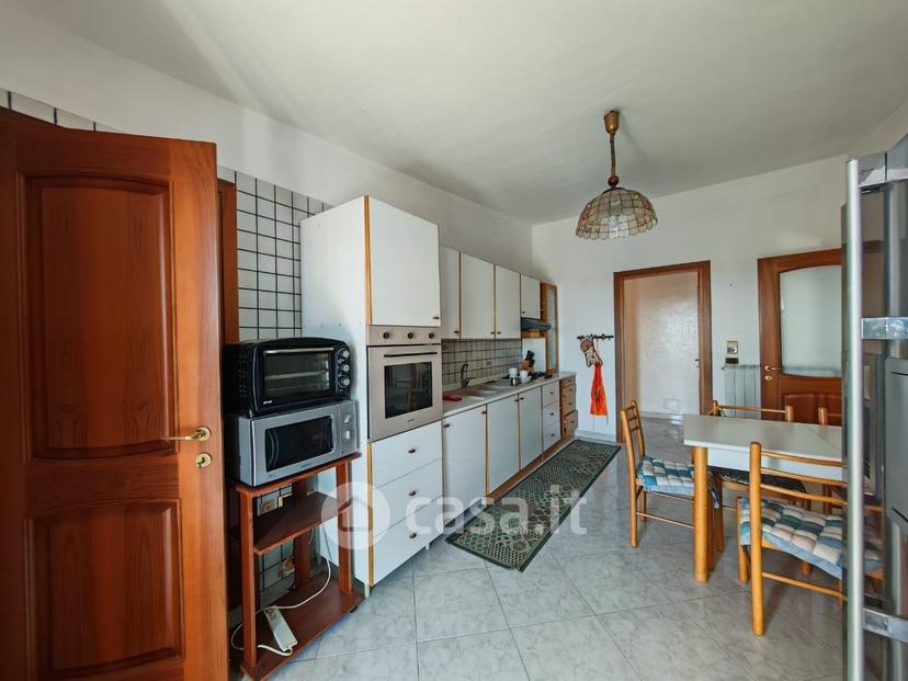 Quadrilocale in Via Generale Pasquale Tenga 33 — foto 16 di 42
