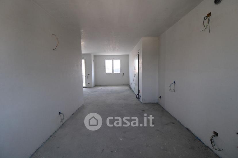 Quadrilocale in Via Achille Grandi 17 -3 — foto 12 di 44