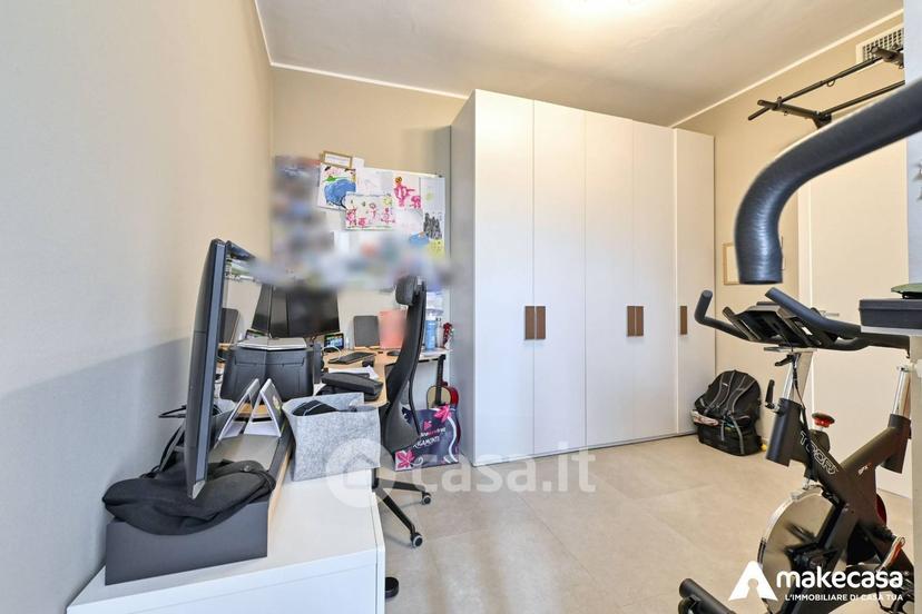 Quadrilocale in Via delle Rose 5 — foto 29 di 31