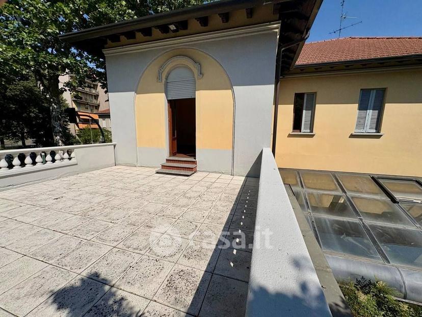 Villa in Via Vittorio Alfieri 2 — foto 29 di 78