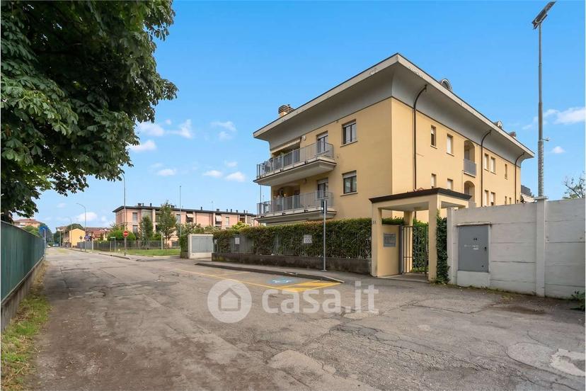 Trilocale in Via Giulio Silva 24 — foto 21 di 35