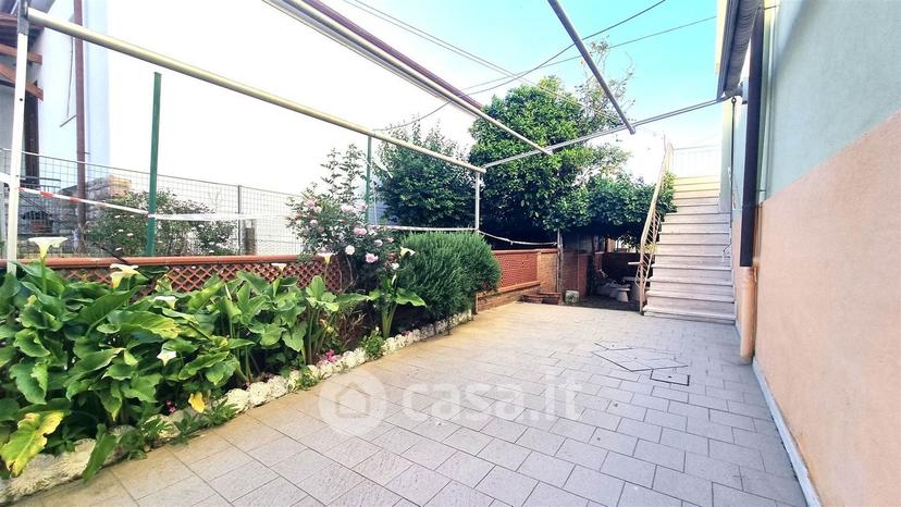 Appartamento in Via Susa 8 — foto 12 di 33