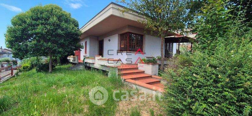 Villa in Via Eugenio Montale — foto 14 di 17