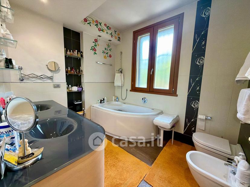 Quadrilocale in Via dei Tigli — foto 25 di 43