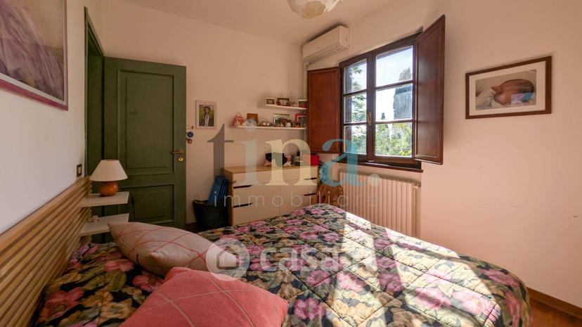 Villa in Via Cecinese — foto 29 di 56