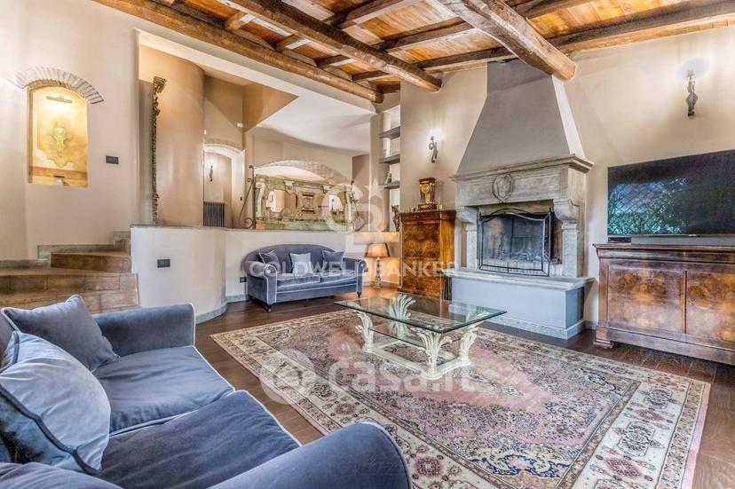 Villa in Strada Cassia Sud — foto 21 di 77