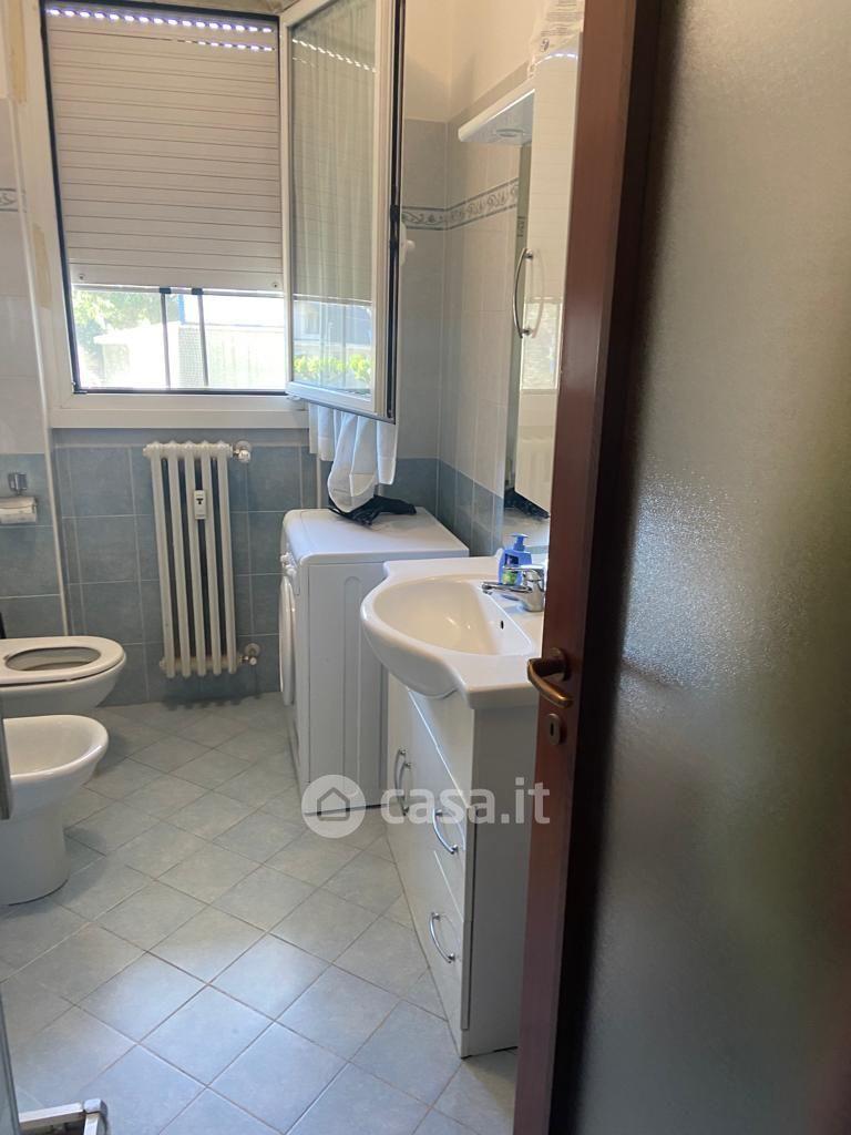 Stanza in Viale Lombardia 43 — foto 5 di 5