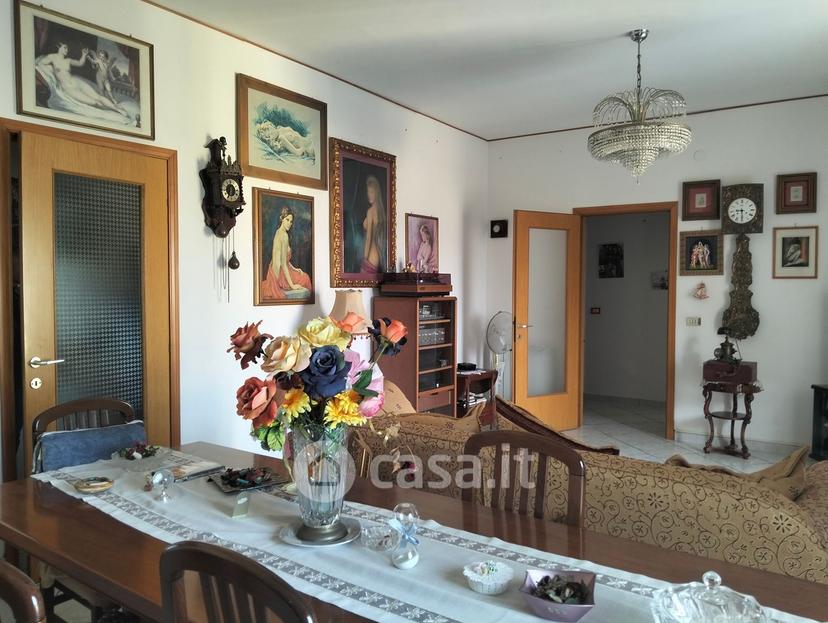 Quadrilocale in Via Luigi Doumontier 1 — foto 9 di 23