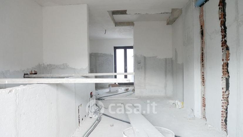 Trilocale in Via Loffredo 112 — foto 12 di 18