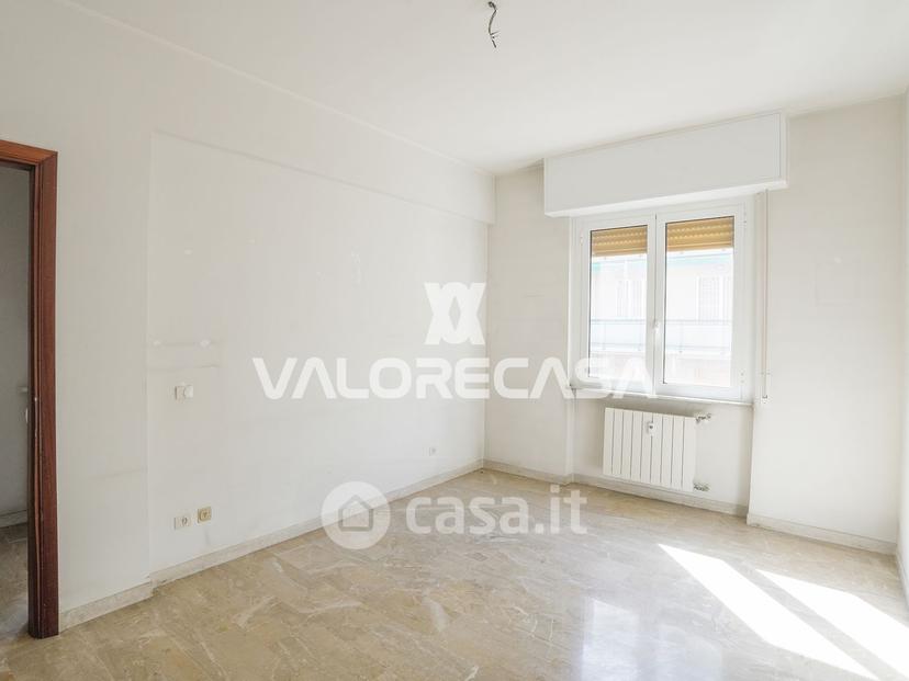 Bilocale in Viale Riviera 22