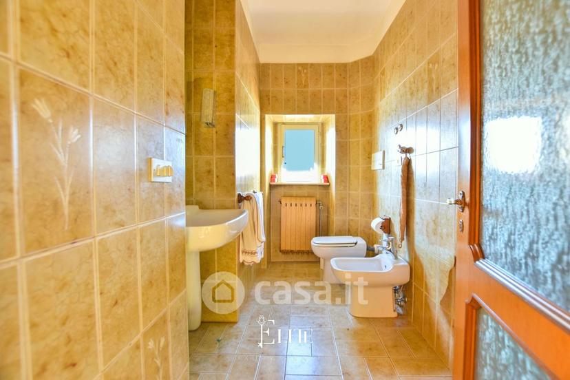 Villa in Via Novara 21 — foto 35 di 69