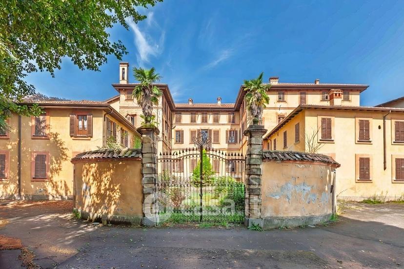 Villa in Via Giuseppe Parini 9 — foto 10 di 35