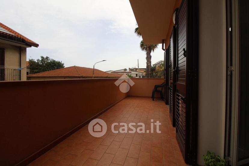 Trilocale in Via Villa 21 — foto 6 di 22