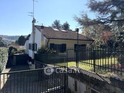 Villa in Via dei Pini 29